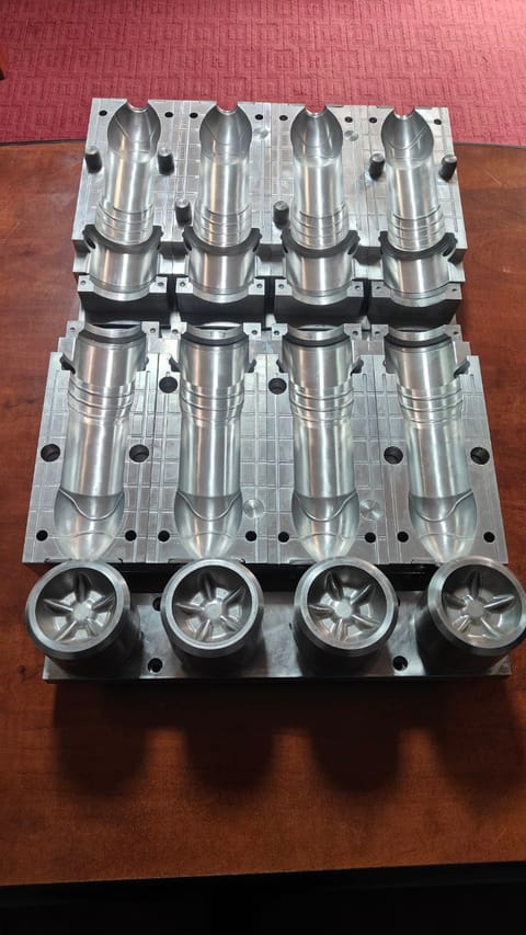 Multi-cavity mould base with machined cores